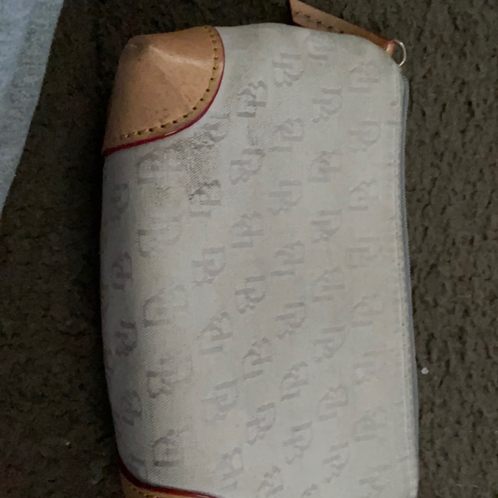 Dooney & Bourke